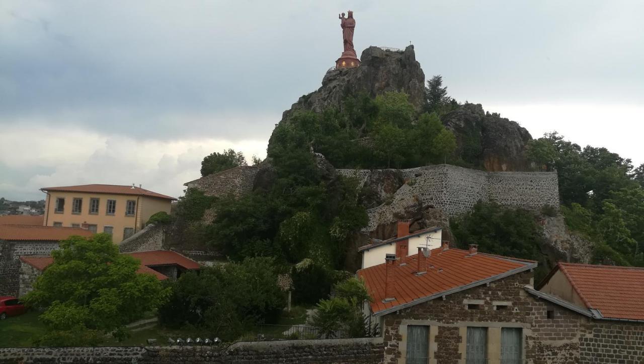 Chambres D'Hotes La Prevote - Ancien Couvent Contre La Cathedrale Le Puy-en-Velay Zewnętrze zdjęcie